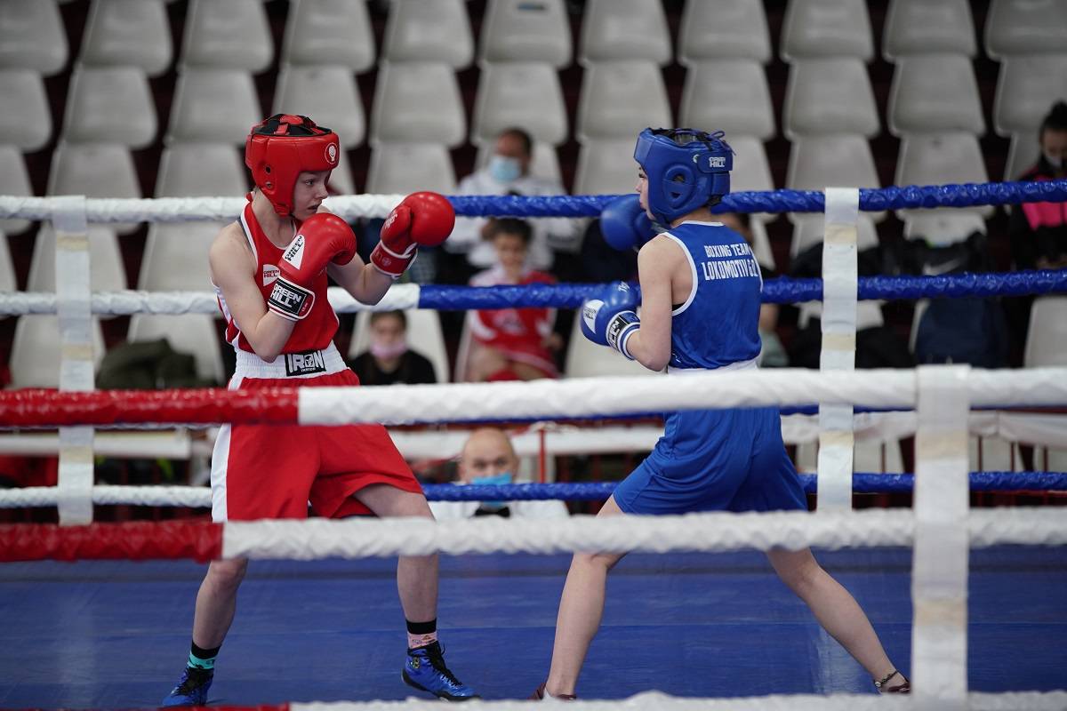 Държавното първенство по бокс за жени и девойки в Русе